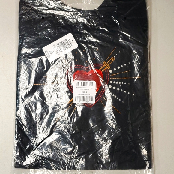 ❤️NWT VINTAGE TORRID SWEATER - HEART GRAPHIC EMBRIODERED & SEQUIN DETAIL SIZE 2X - Picture 5 of 9